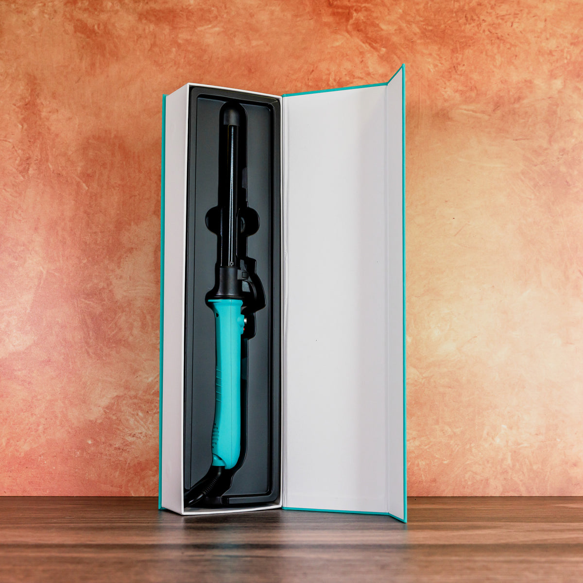 HALOCOUTURE Auto-Rotating Ceramic Curling Iron – Capitaine display picture 2